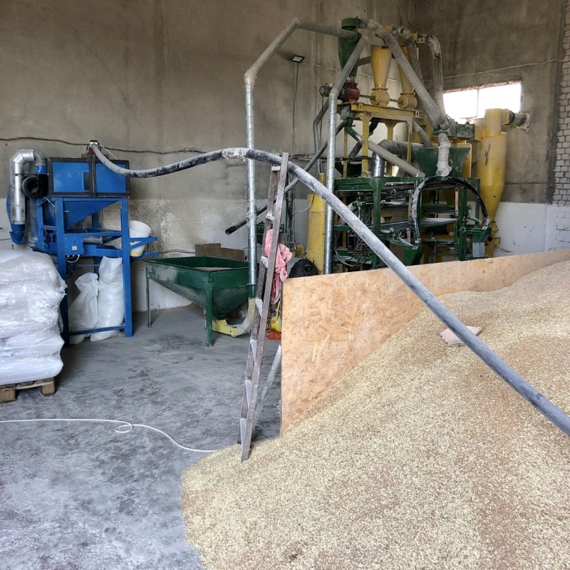Продам крупорушку шнек очистку