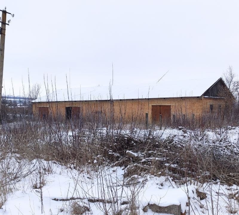 Склади дві будівлі  1000 метрів кв  Продаж/Оренда